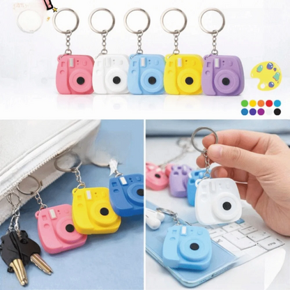 MiniMemory™ – Pull-Out Photo Camera Keychain