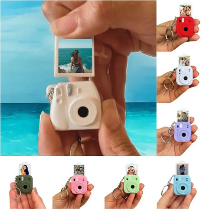 MiniMemory™ – Pull-Out Photo Camera Keychain