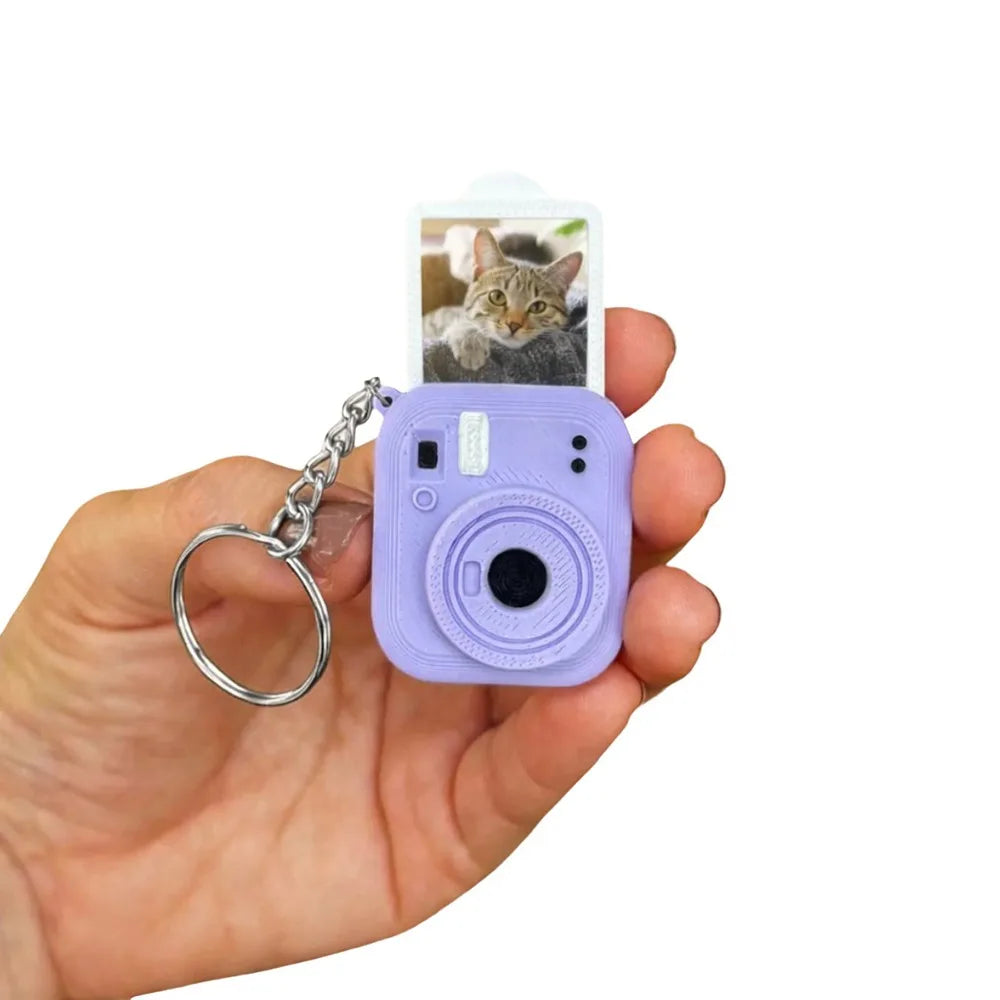 MiniMemory™ – Pull-Out Photo Camera Keychain