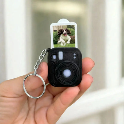 MiniMemory™ – Pull-Out Photo Camera Keychain
