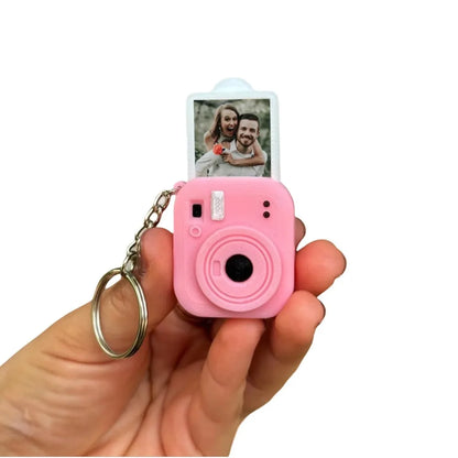 MiniMemory™ – Pull-Out Photo Camera Keychain